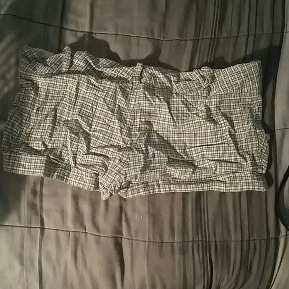 Shorts - Picture 3 of 3