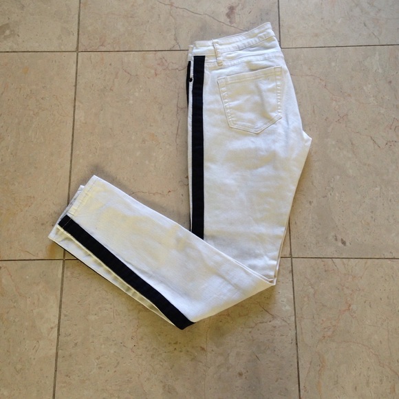 Pants - Off white tuxedo pants 💟