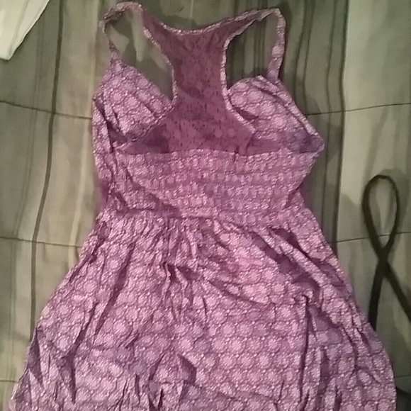 Halter top - Picture 2 of 2