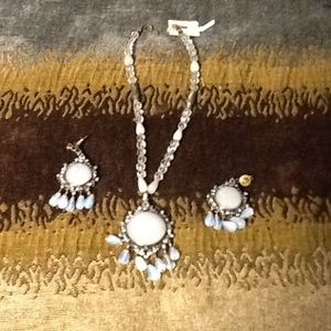 White jewelry set
