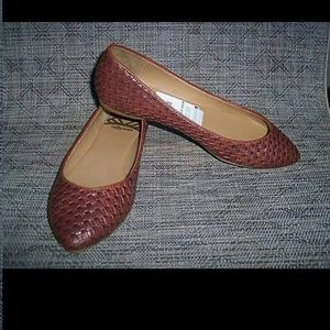 New cognac flats size 6