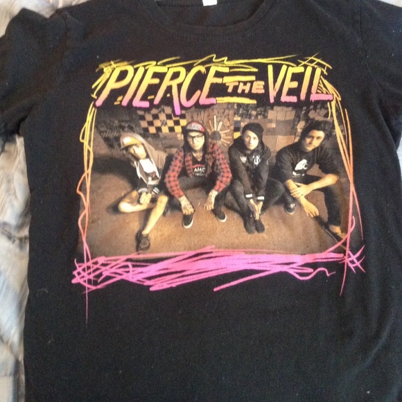 Pierce the veil band t-shirt
