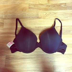NWT Victoria Secret Pink bra in black