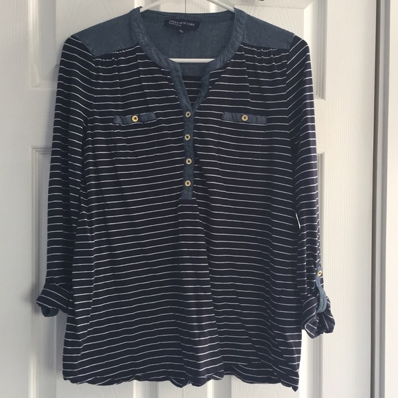 Jones New York navy striped top with chambray