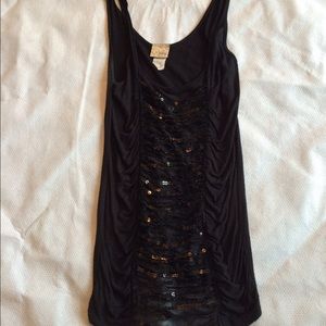 Buckle Black sequin top