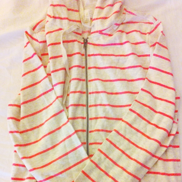 Forever 21 hoodie (WITH TAGS)