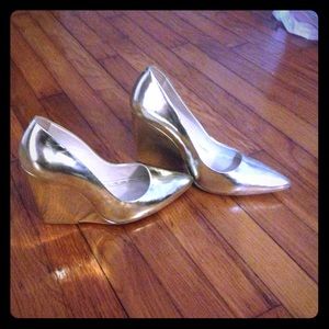 Alice and Olivia pumps