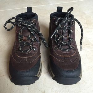 📍📍SOLD🎈🎈Boys shoes