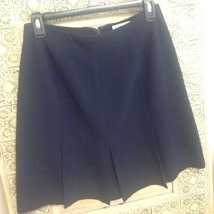 For @arholliman Ann Taylor skirt + 🆓 Guess skirt!