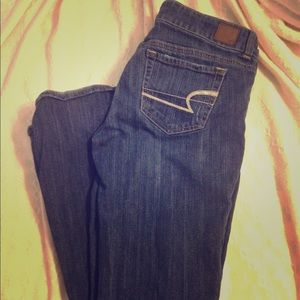 American Eagle Distressed Jean