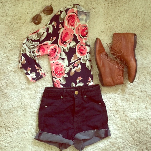 🎀TRADED🎀 Floral Cardigan Size S