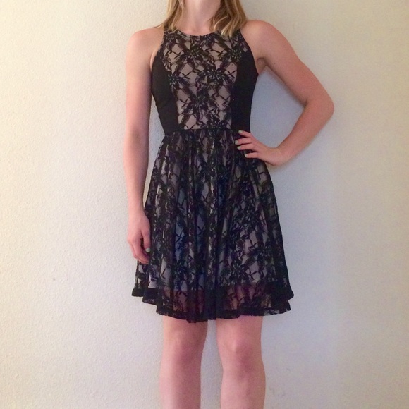 Soprano black lace dress