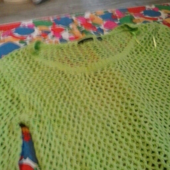 Neon green fish net shirt - Picture 3 of 3