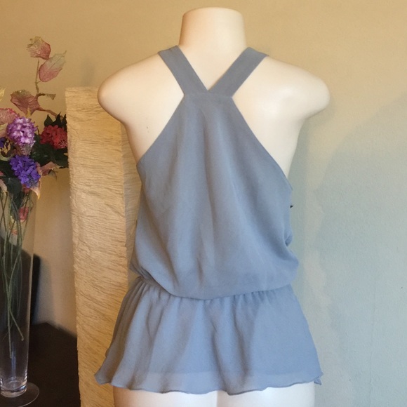 ❌SOLD❌✴️🆕Classy Gray Top🆕✴️ - Picture 4 of 4