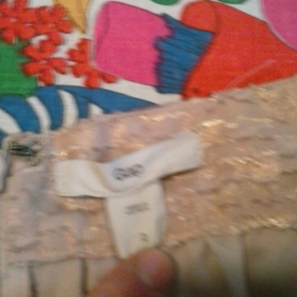 Polyester Gap skirt - Picture 2 of 3