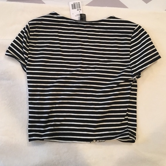 Striped cropped top - Picture 2 of 2