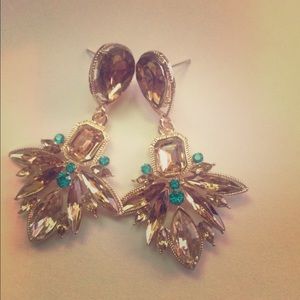 Beautiful Vintage inspired earrings