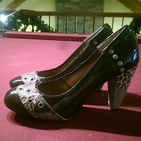 BKE leopard heel