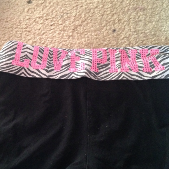 Pink yoga pants/leggings