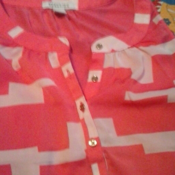 Pink and White tank top - Picture 3 of 4