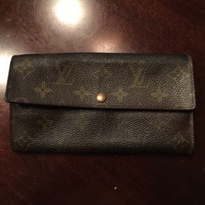 Loui Voutton brown vintage wallet