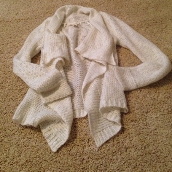 White with gold sweater in Small