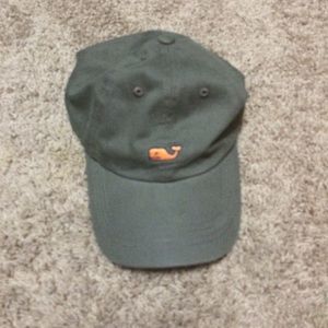 Vineyard vines hat