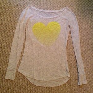 American Eagle long sleeve tshirt
