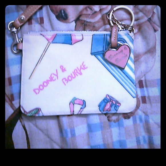 Dooney & Bourke wristlet