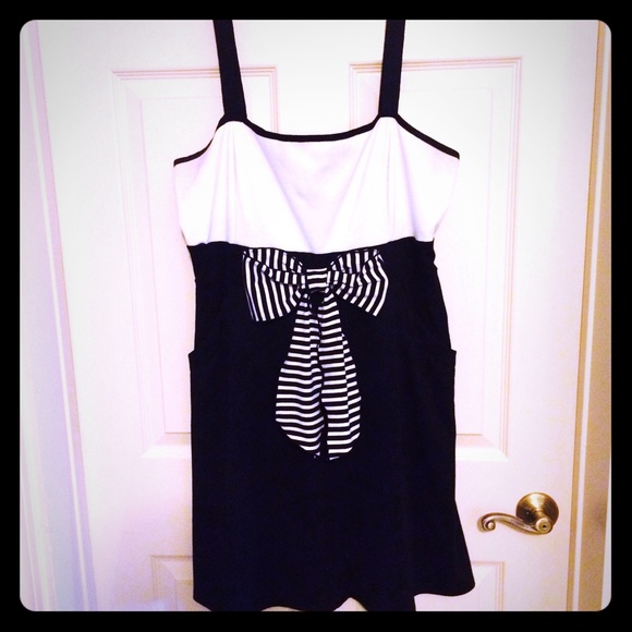 ROCKABILLY PINUP BLACK &WHITE BOW DRESS W/ POCKETS