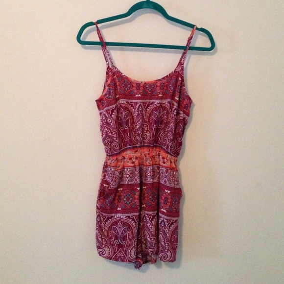 Cute romper with pockets - Picture 4 of 4
