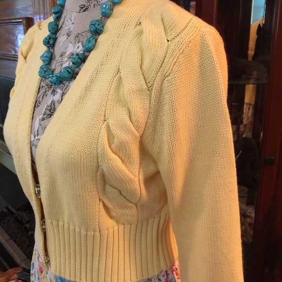 SWEATER💥new listing💥4-27-15 - Picture 3 of 4