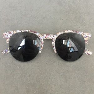BCBG Sunglasses - Cute Floral