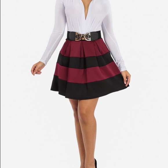 Pleaded skater skirt! - Picture 2 of 4