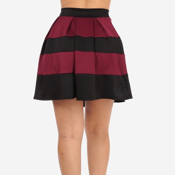 Pleaded skater skirt! - Picture 4 of 4