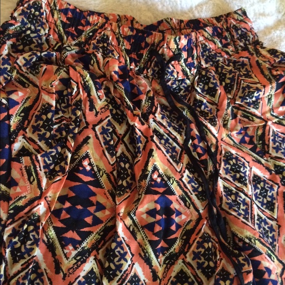 Flowy patterned pants - Picture 2 of 4