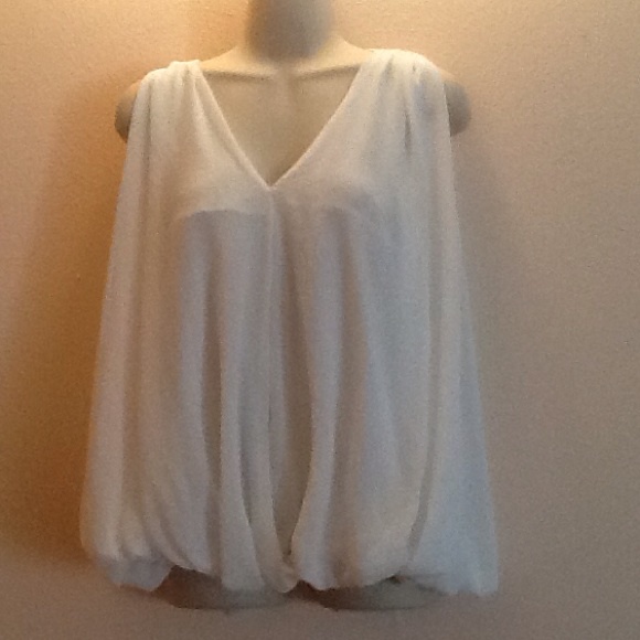 cat sister Tops - Cat sister split front bubble top