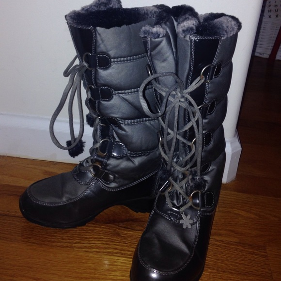 Snow boots