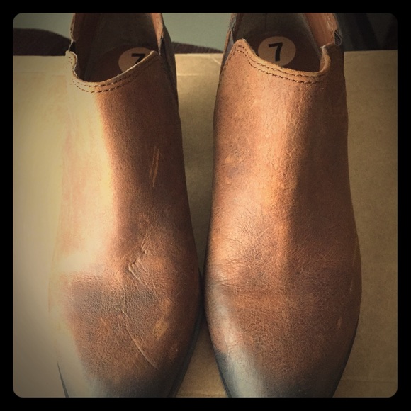 Franco Sarto Gemina Ankle Bootie Size 7