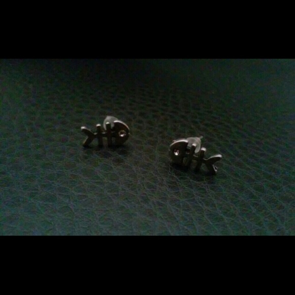 Earings dead fish bones