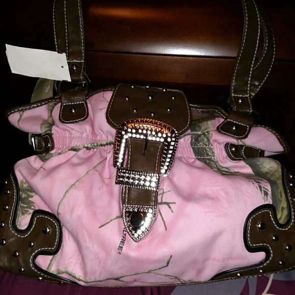 @@SOLD ON ME® ©A®I@@