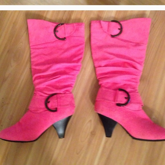 Sold - Picture 2 of 4