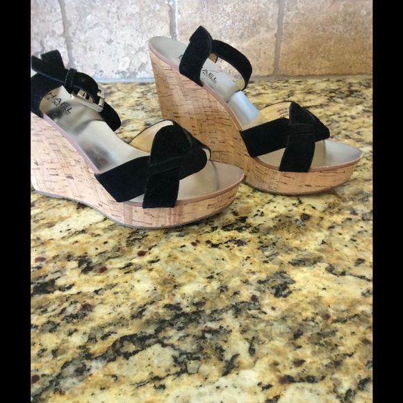 ♦️Sold♦️Michael Kors Black Wedges - Picture 2 of 4