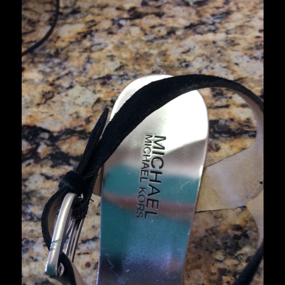 ♦️Sold♦️Michael Kors Black Wedges - Picture 3 of 4