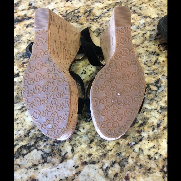 ♦️Sold♦️Michael Kors Black Wedges - Picture 4 of 4