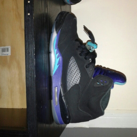 Black Grape 5's - Picture 3 of 4