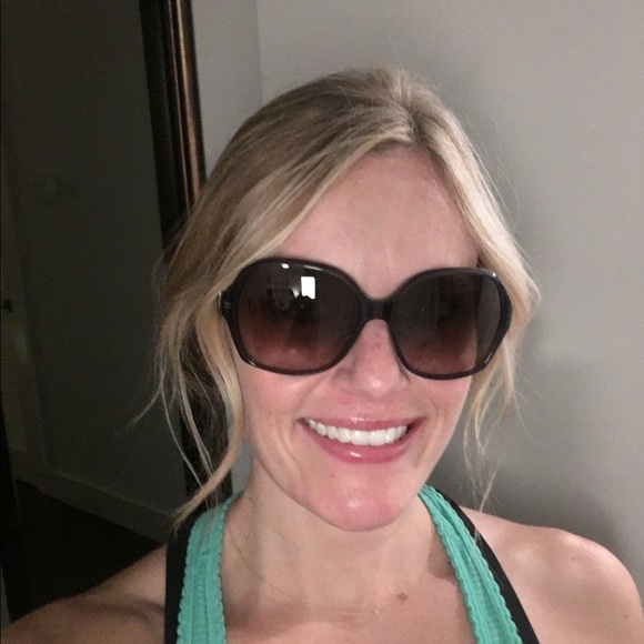 🎈Brand new Gucci grey sunglasses 😎 - Picture 8 of 8