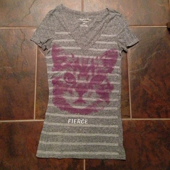Vneck tshirt