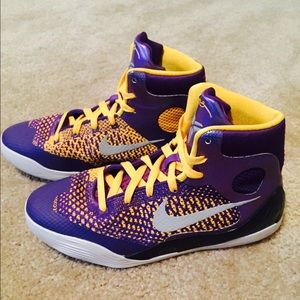 Kobe 9 Elite Team "Showtime"