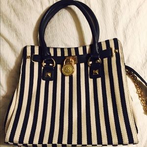 Non Authentic Michael Kors